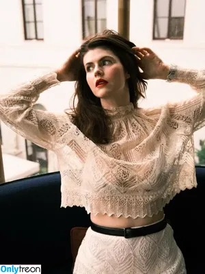 Alexandra Daddario / alexandradaddario nude photo #3816