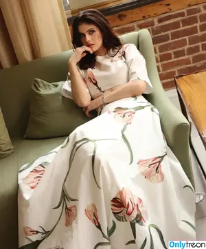 Alexandra Daddario / alexandradaddario nude photo #3840