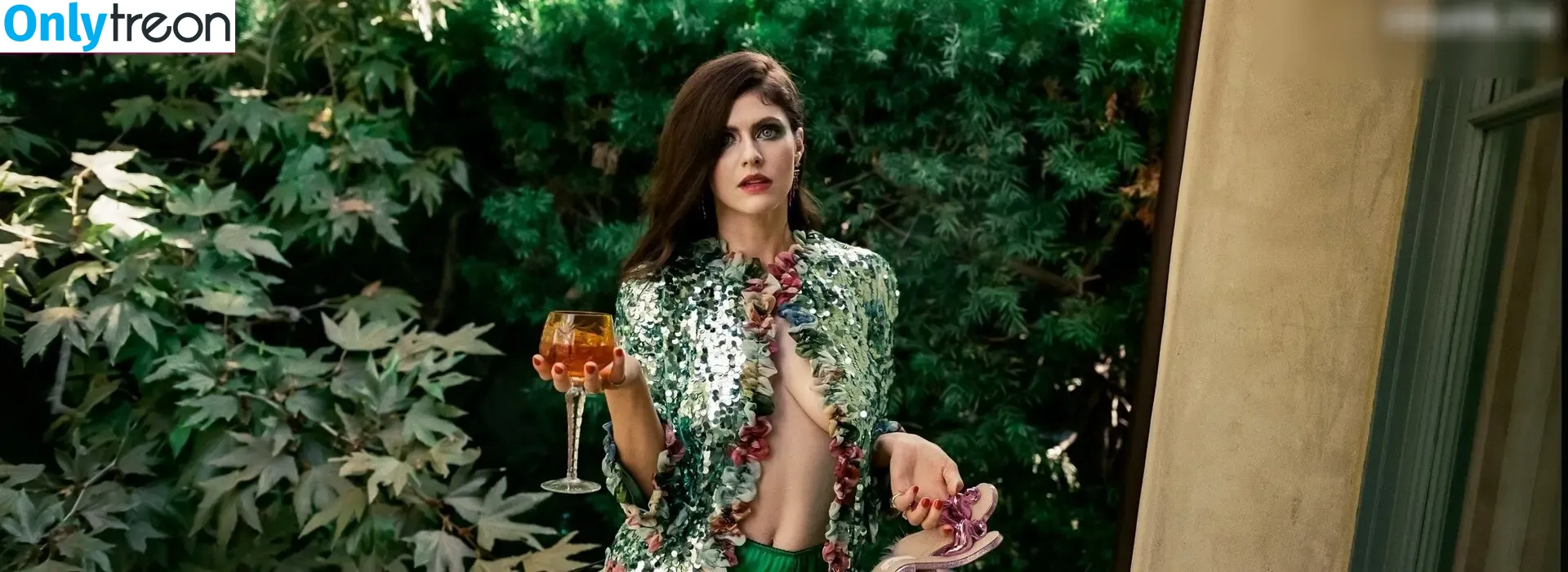 Alexandra Daddario nude photo #3100 (alexandradaddario)