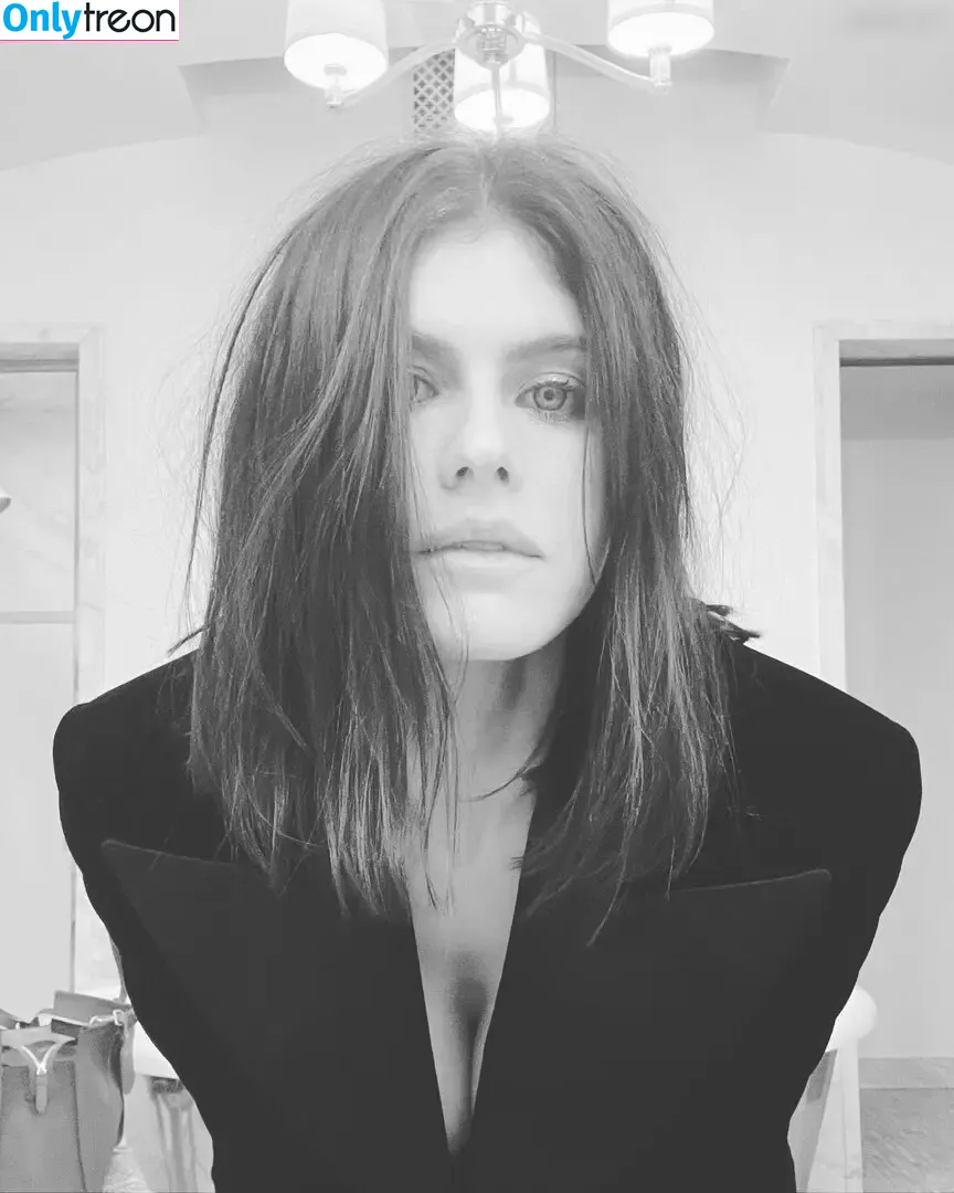 Alexandra Daddario nude photo #3125 (alexandradaddario)