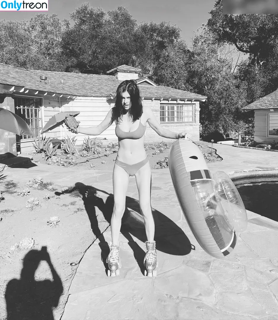 Alexandra Daddario nude photo #3126 (alexandradaddario)