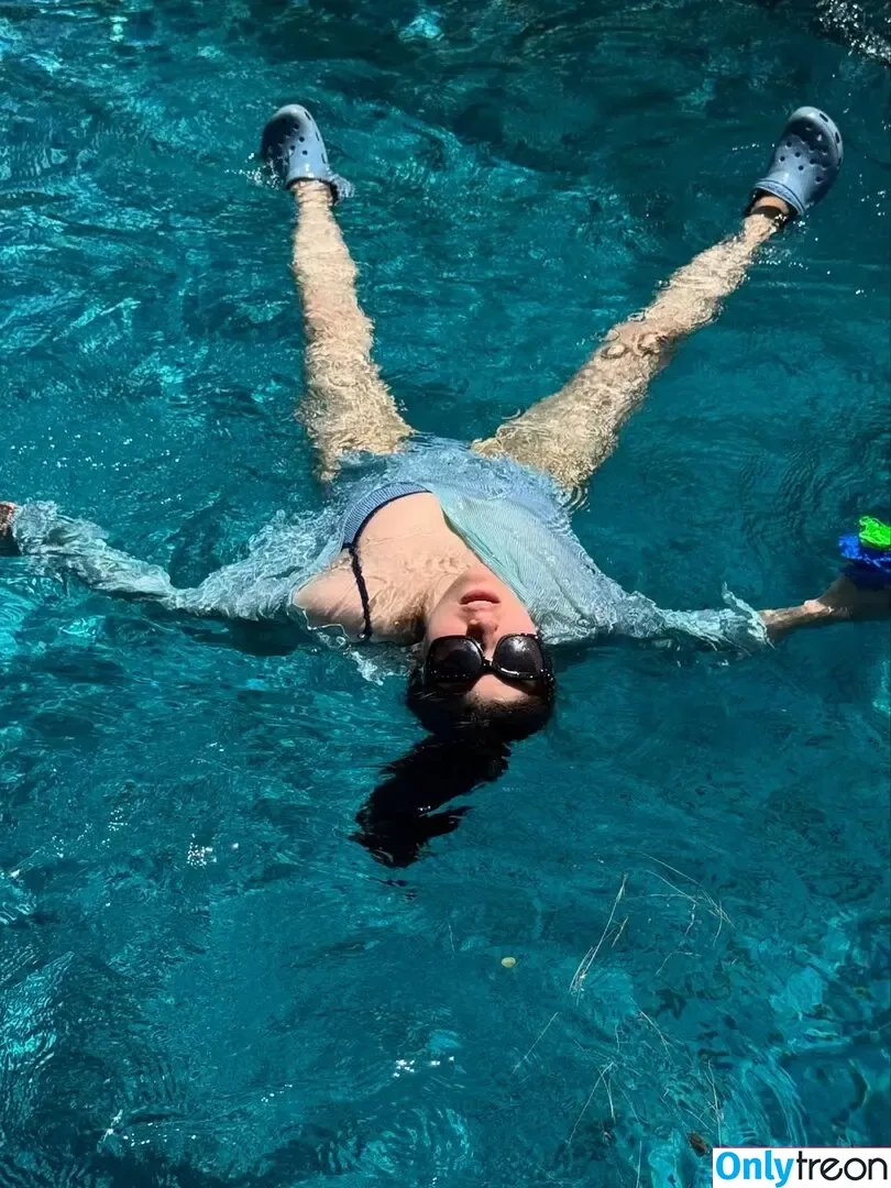 Alexandra Daddario nude photo #3848 (alexandradaddario)
