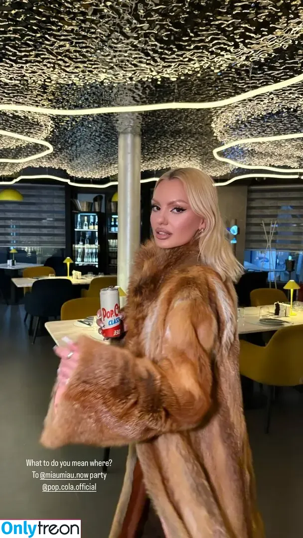 Alexandra Stan nude photo #1942 (alexandrastan)