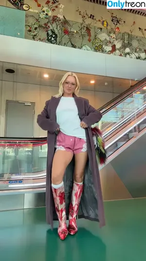 Alexandra Stan / alexandrastan nude photo #2031
