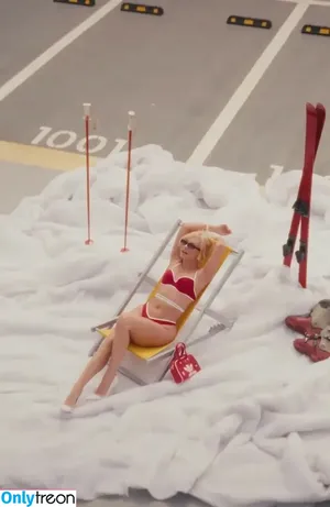 Alexandra Stan / alexandrastan nude photo #2037