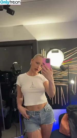 Alexandra Stan / alexandrastan nude photo #2088