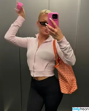 Alexandra Stan / alexandrastan nude photo #2162