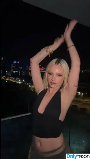 Alexandra Stan / alexandrastan nude photo #2175