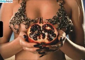 Alexandra Stan / alexandrastan nude photo #2187