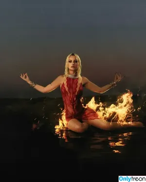 Alexandra Stan / alexandrastan nude photo #2204