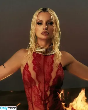 Alexandra Stan / alexandrastan nude photo #2205