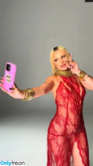 Alexandra Stan / alexandrastan nude photo #2220