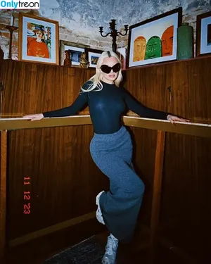 Alexandra Stan / alexandrastan nude photo #2285