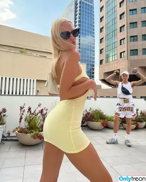 Alexandra Stan / alexandrastan nude photo #2313