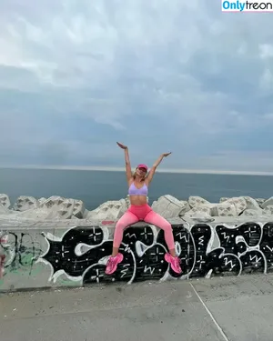 Alexandra Stan / alexandrastan nude photo #2321