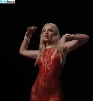 Alexandra Stan / alexandrastan nude photo #2413