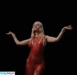 Alexandra Stan / alexandrastan nude photo #2424