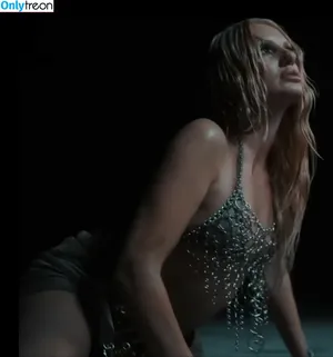 Alexandra Stan / alexandrastan nude photo #2428