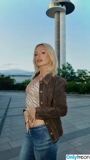 Alexandra Stan / alexandrastan nude photo #2444