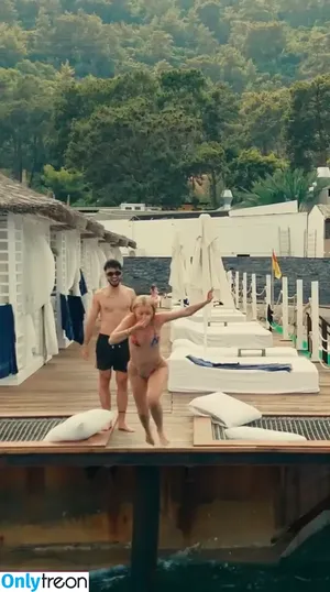 Alexandra Stan / alexandrastan nude photo #2502