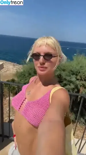 Alexandra Stan / alexandrastan nude photo #2522