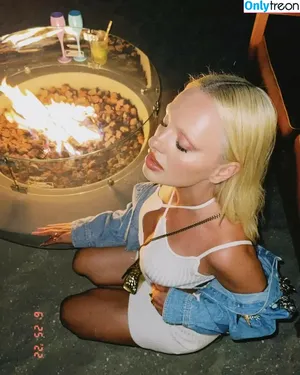 Alexandra Stan / alexandrastan nude photo #2550