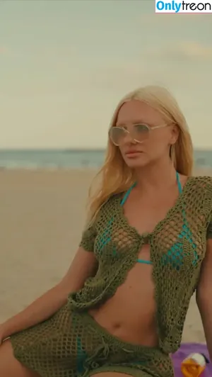 Alexandra Stan / alexandrastan nude photo #2693