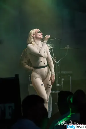 Alexandra Stan / alexandrastan nude photo #2704