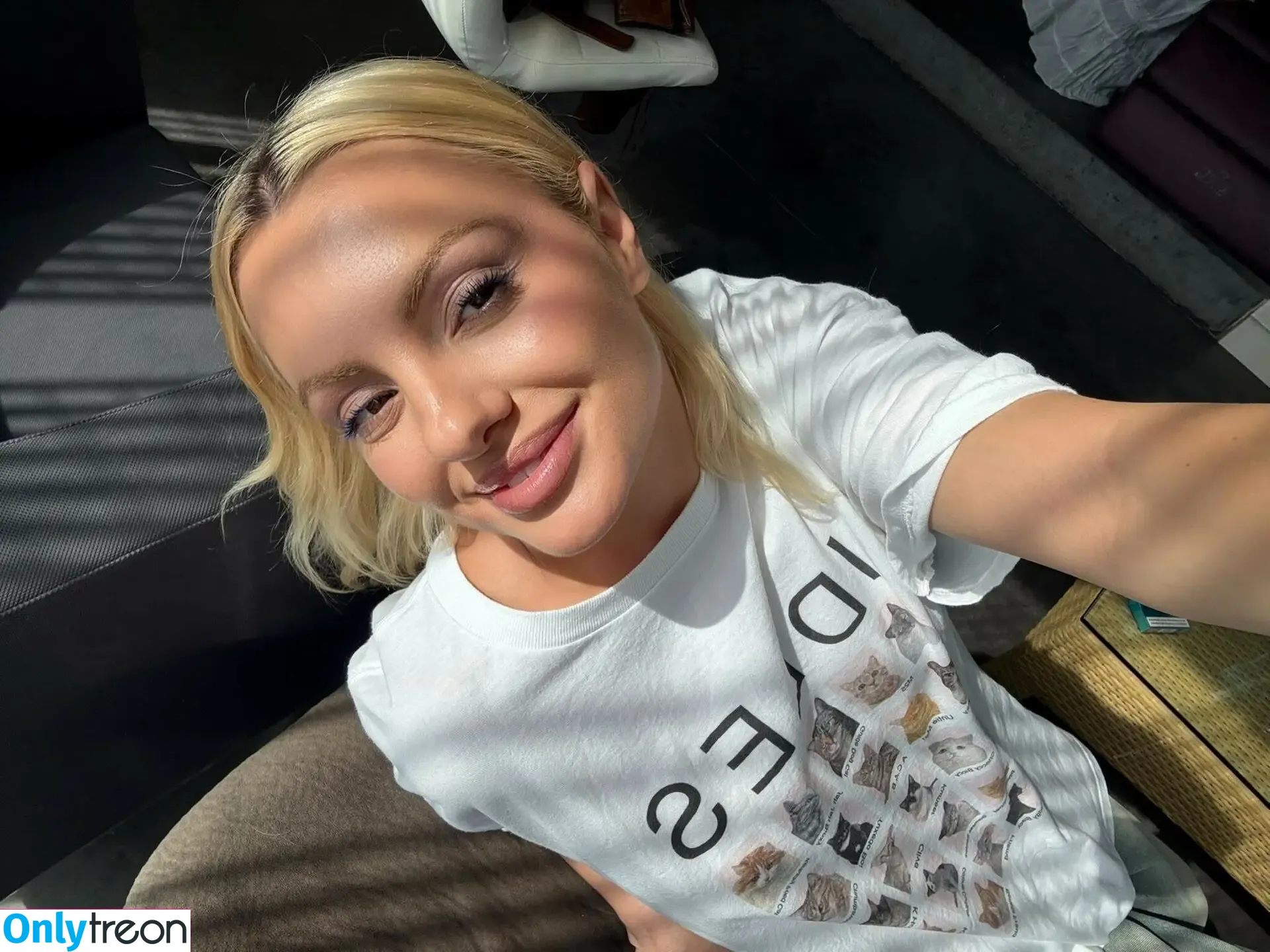 Alexandra Stan nude photo #2139 (alexandrastan)