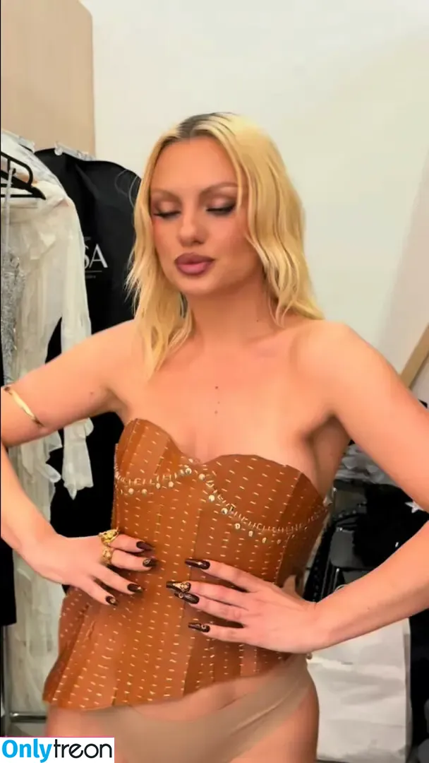 Alexandra Stan nude photo #2216 (alexandrastan)