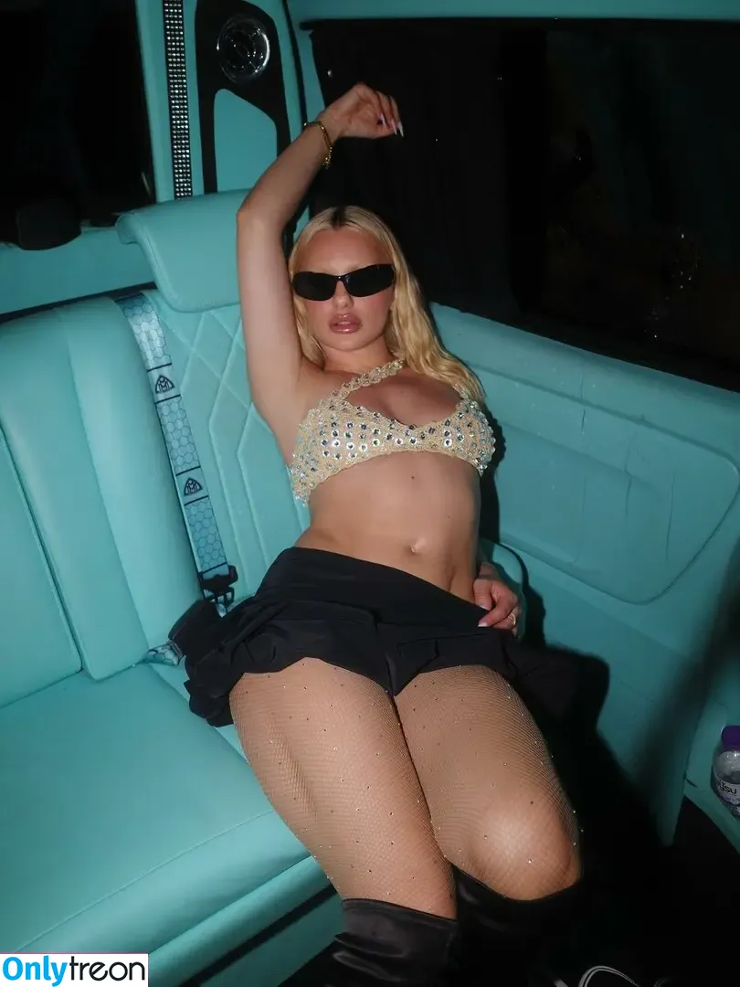 Alexandra Stan nude photo #2395 (alexandrastan)