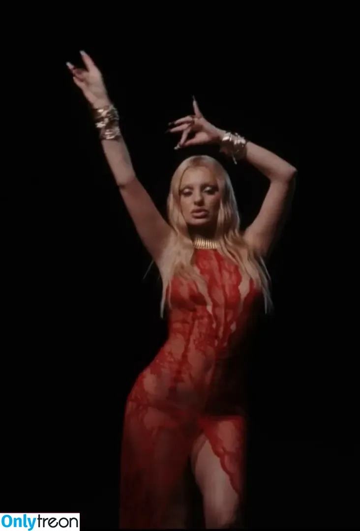 Alexandra Stan nude photo #2433 (alexandrastan)