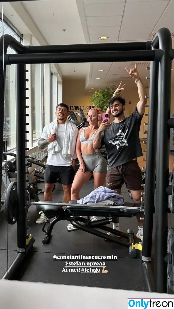 Alexandra Stan nude photo #2450 (alexandrastan)