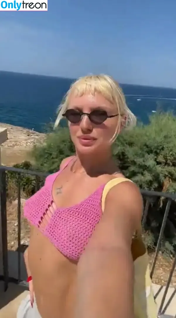 Alexandra Stan nude photo #2522 (alexandrastan)