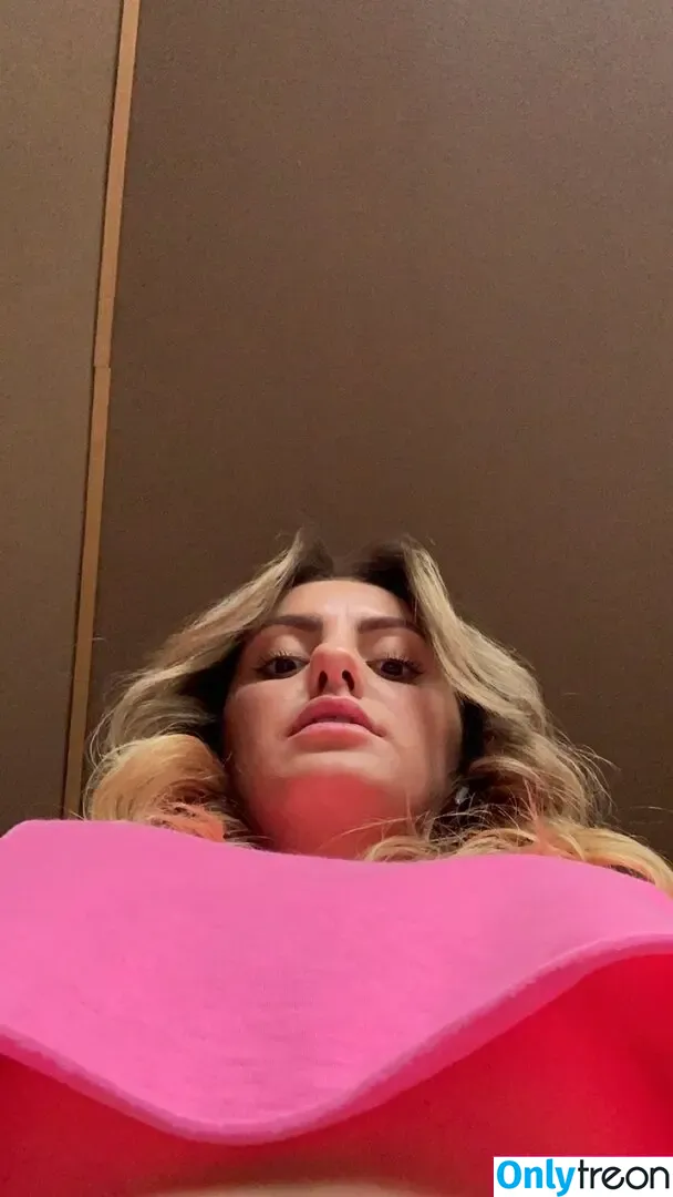 Alexandra Stan nude photo #2576 (alexandrastan)