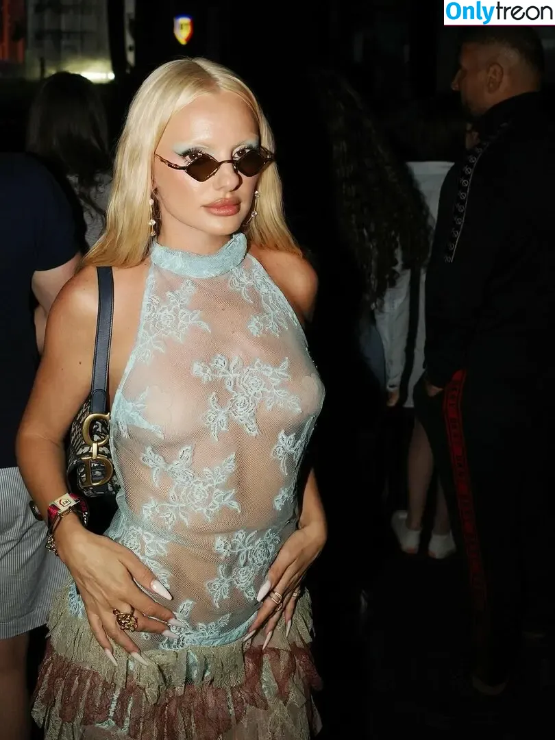 Alexandra Stan nude photo #2618 (alexandrastan)