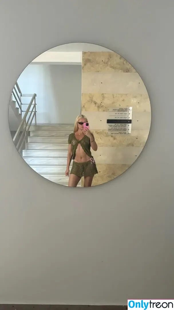 Alexandra Stan nude photo #2701 (alexandrastan)