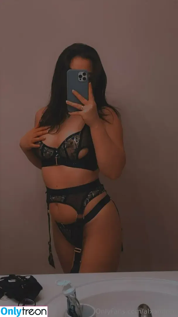 Alexandrav nude photo #0019 (Alexandravantho / ONLYALXNDRA / alxandrav / ladyvalorant)
