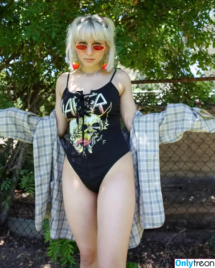 Alexandria Brady nude photo #0045 (Julie | eerilyrealistic / eerilyrealistic)