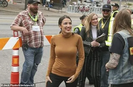 Alexandria Ocasio-Cortez / AOC / Alexandria Ocasio Cortez nude photo #0002
