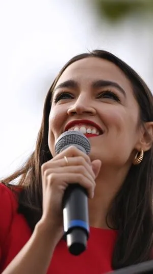 Alexandria Ocasio-Cortez / AOC / Alexandria Ocasio Cortez nude photo #0108