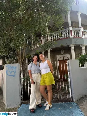 Alexandria Ocasio-Cortez / AOC / Alexandria Ocasio Cortez nude photo #0338
