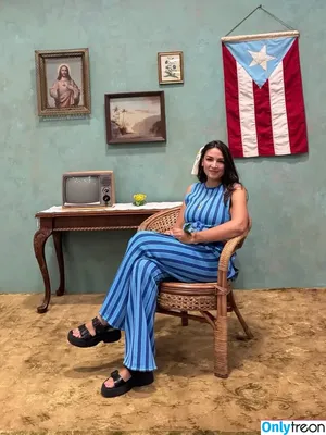 Alexandria Ocasio-Cortez / AOC / Alexandria Ocasio Cortez nude photo #0340