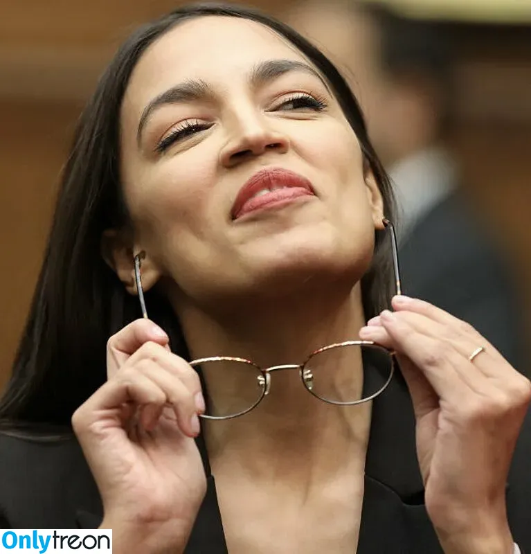 Alexandria Ocasio-Cortez nude photo #0013 (AOC / Alexandria Ocasio Cortez)