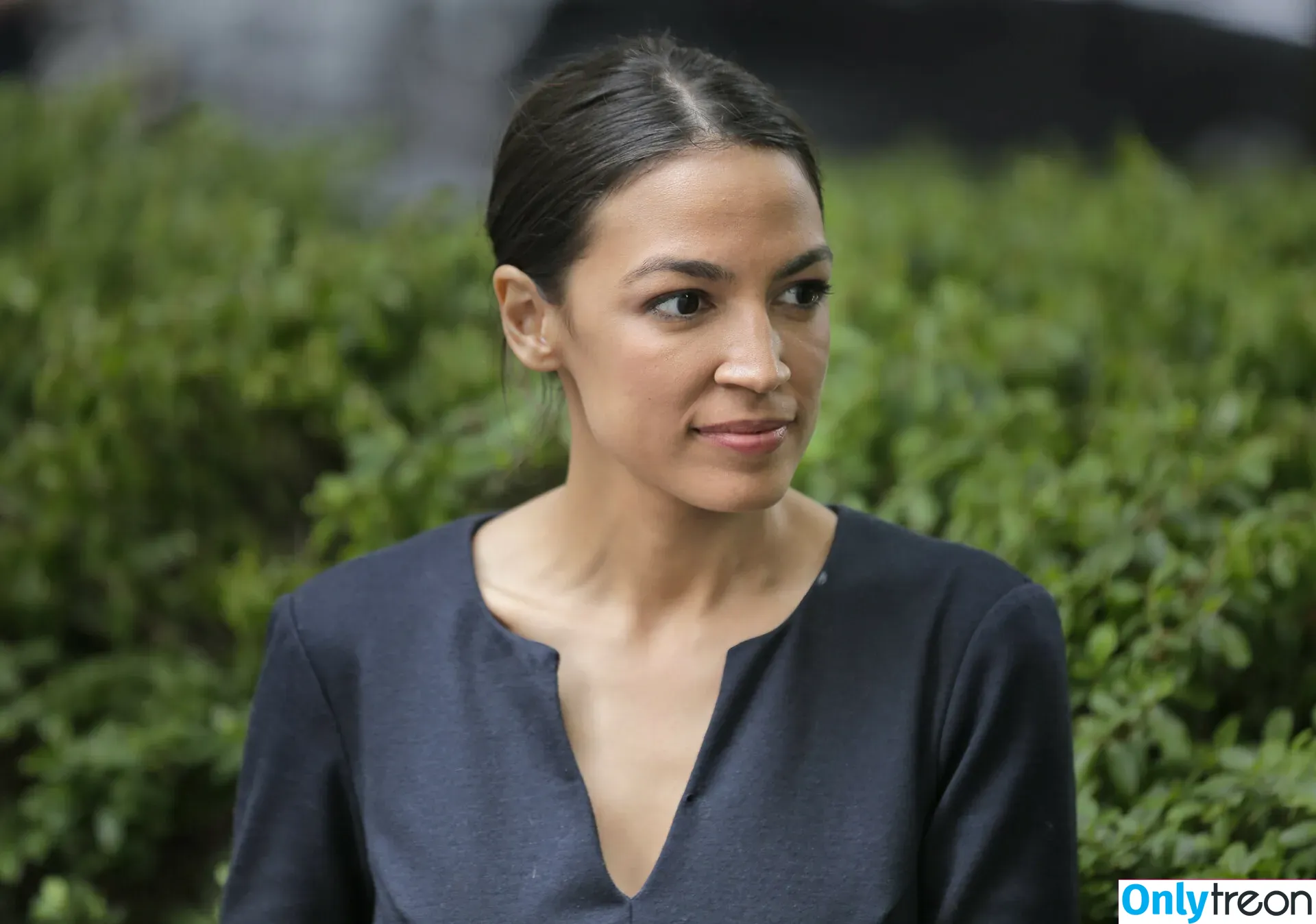 Alexandria Ocasio-Cortez nude photo #0016 (AOC / Alexandria Ocasio Cortez)