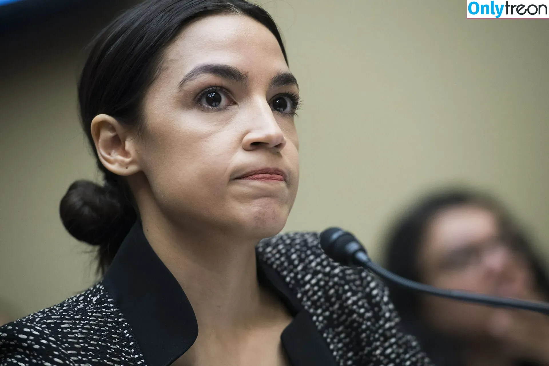 Alexandria Ocasio-Cortez nude photo #0021 (AOC / Alexandria Ocasio Cortez)