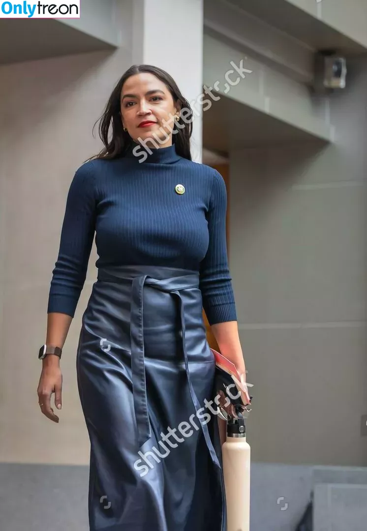 Alexandria Ocasio-Cortez nude photo #0221 (AOC / Alexandria Ocasio Cortez)
