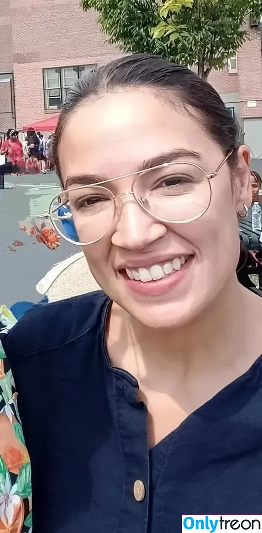 Alexandria Ocasio-Cortez nude photo #0330 (AOC / Alexandria Ocasio Cortez)