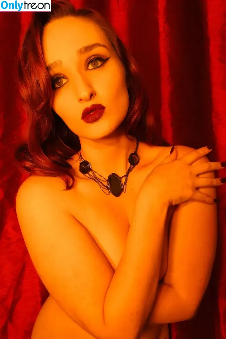 Alexandria The Red nude photo #1060 (Alexandriathered / alexandriathred)
