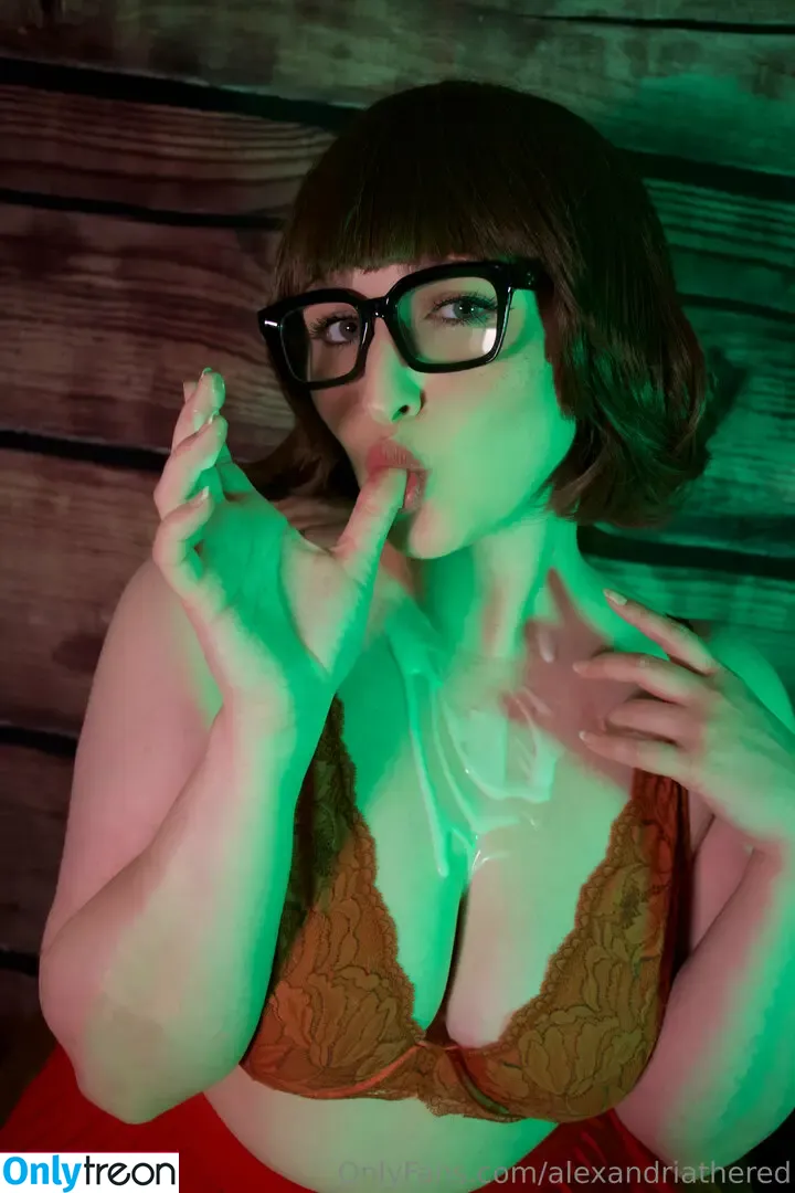 Alexandria The Red nude photo #1556 (Alexandriathered / alexandriathred)
